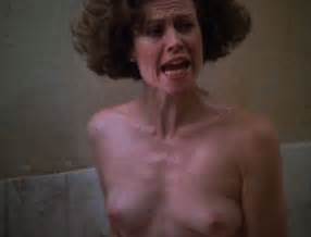 Nude alien sex scenes