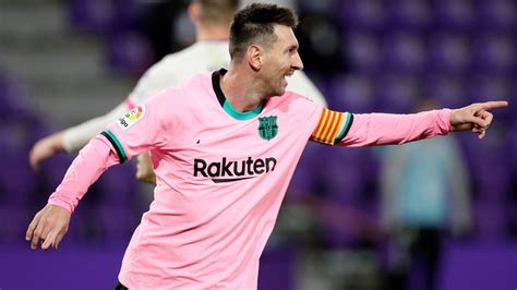 messi breaks pele s record with 644th goal for barca