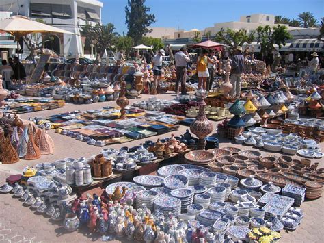 marche houmt souk jerba tunisie fr en sp poteries sur le  flickr
