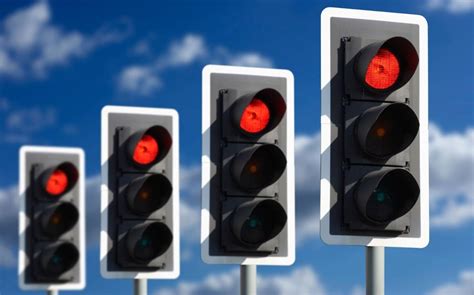 calls  traffic lights   switched   study finds drivers face