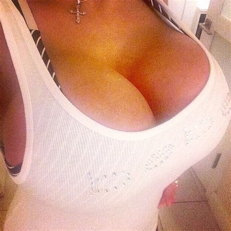 Women W Big Tits In Tight Shirts Babes In Snug Tops Tight Busty Tops