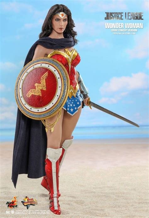 Gal Gadot Wonder Woman Figure With Classic Dc Costume Unveiled By Hot