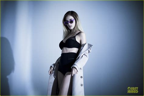 alexis knapp photo shoot and interview exclusive photo