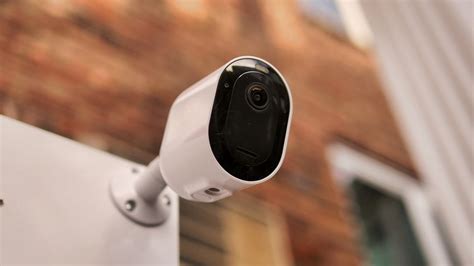 2021 ᐉ arlo pro 4 spotlight security camera has a built