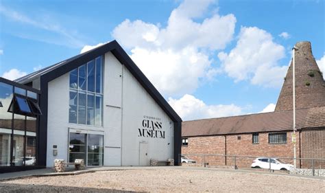 stourbridge glass museum  open   contemporary glass society