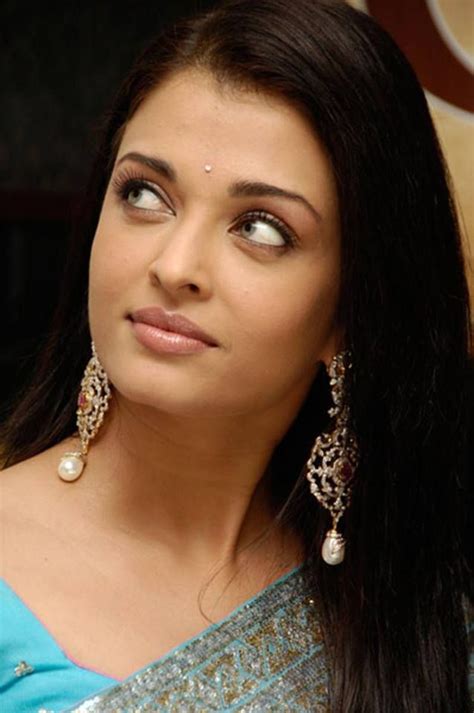 aishwarya rai i like the earrings g pinterest aishwarya rai bollywood and bollywood actress