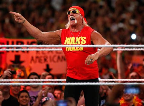 Wwe Wrestlemania 30 Madness Hulk Hogan Returns But Thinks He S In