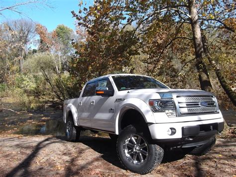 ford  platinum lifted amazing photo gallery  information  specifications