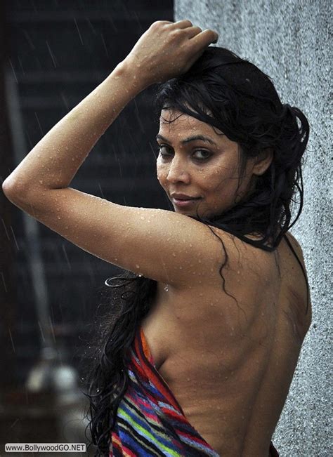 Model Nikita Rawal Sexy Photo Shoot Pictures Hot Rain