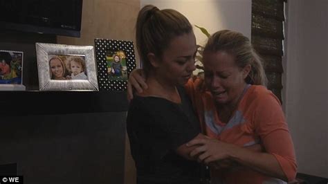 kendra wilkinson admits she texts men in new kendra on top teaser