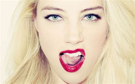 Obrázky Na Plochu Amber Heard Makeup Tvár Jazyk Emócie Blondínka