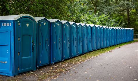 portable toilets  outdoor festivals afford  potty