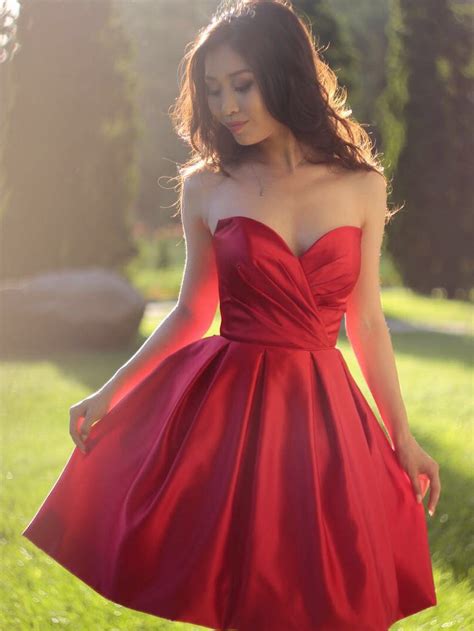 Princess Sweetheart Short Red Homecoming Dress