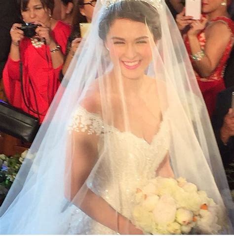 Just In Marian Rivera S Wedding Gown By Michael Cinco Dongyanwedding