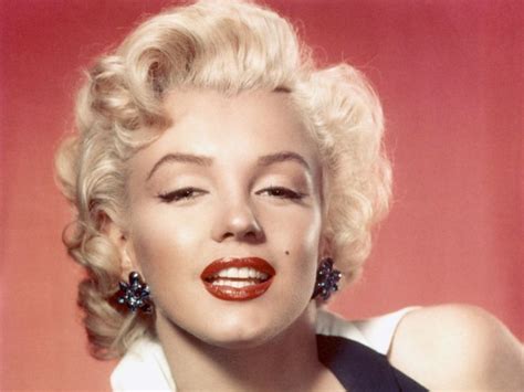 Oh My God I Love Your Hair Marilyn Monroe Curls The Frisky