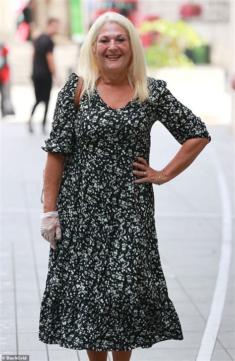 vanessa feltz shows off her three stone weight loss in a floral midi
