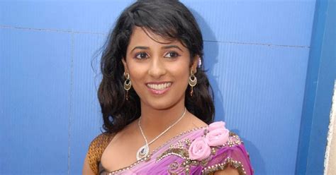 shravya reddy sexy hip and boobs navel show in saree at event chennai fans tamil actress hot