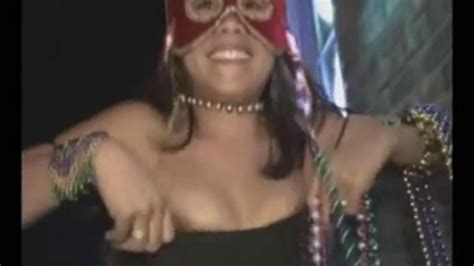 Mardi Gras Girls Flashing Boobs For Beads Porn Videos