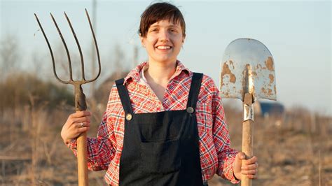 Oh Heck Yes Check Out These Farm Tools For Women Grist