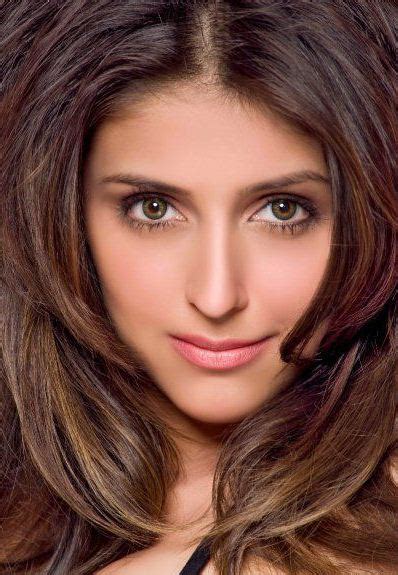 Aarti Chhabria Gorgeous Sexy Looks Hd Wallpapers ~ Artist 271