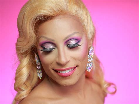 how to contour like a drag queen