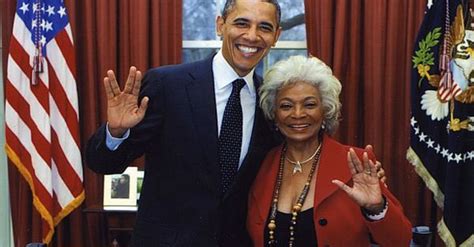 President Obama And Star Trek S Nichelle Nichols Give Vulcan Salute [photo]