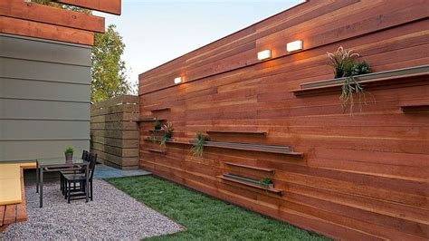pomyslow na drewniane ogrodzenie  stylu nowoczesnym dobrzemieszkajpl