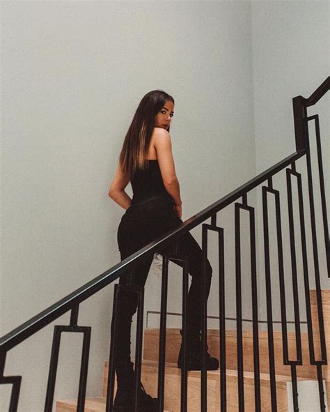 Tessa Brooks On Instagram “feel No Ways” Tessa Brooks Fashion
