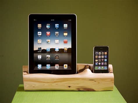 handmade wooden ipad iphone dual docking station gadgetsin