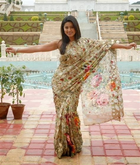 Sneha Hot Saree Stills Latest Movie Updates Movie Promotions