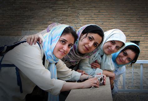 wallpaper friendship saber friends iran youth persian flickr girl smile fun human