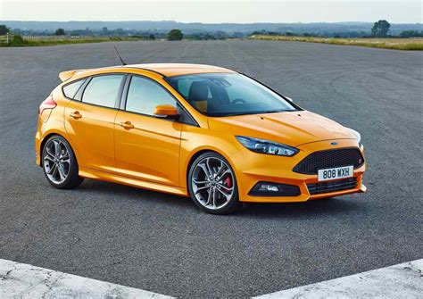 ford focus st sunflower yellow  supercars car reviews pictures  specs  fast