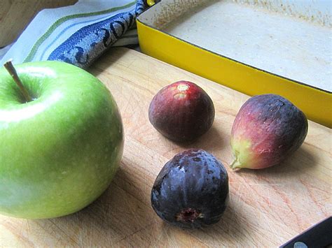 apple fig custard clafoutis