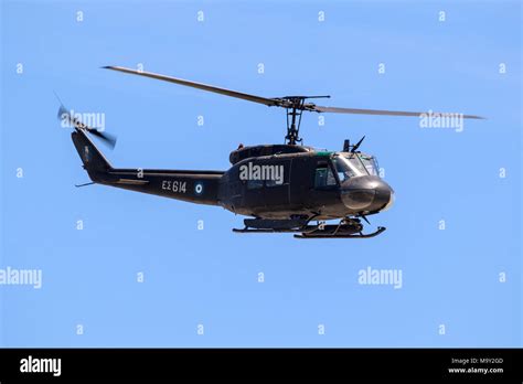 Bell Uh 1h Huey Helicopter Fotografías E Imágenes De Alta Resolución