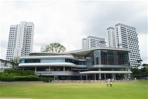 national university  singapore chooses mattermost  student
