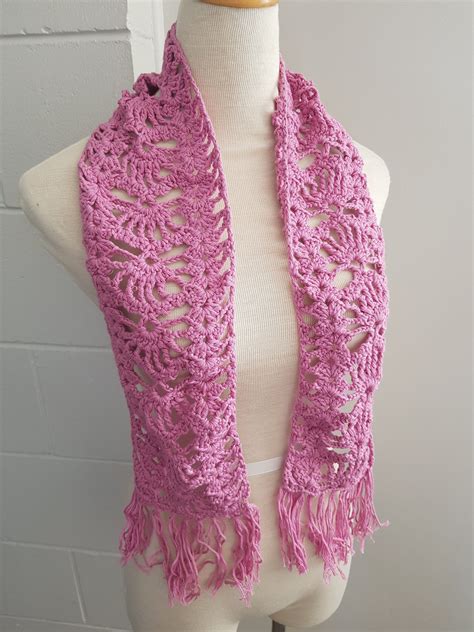 hand crocheted fan centred scarf