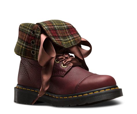 aimilita grizzly womens boots  official  dr martens store boots uk tall boots high