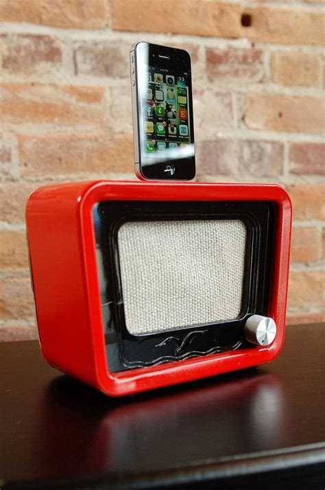 ipod iphone charging station  speakers  vintage radio etsy iphone charging station