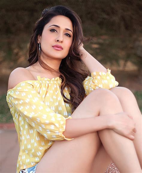Pragya Jaiswal Tempting Hot Photos Actress Beauty Image