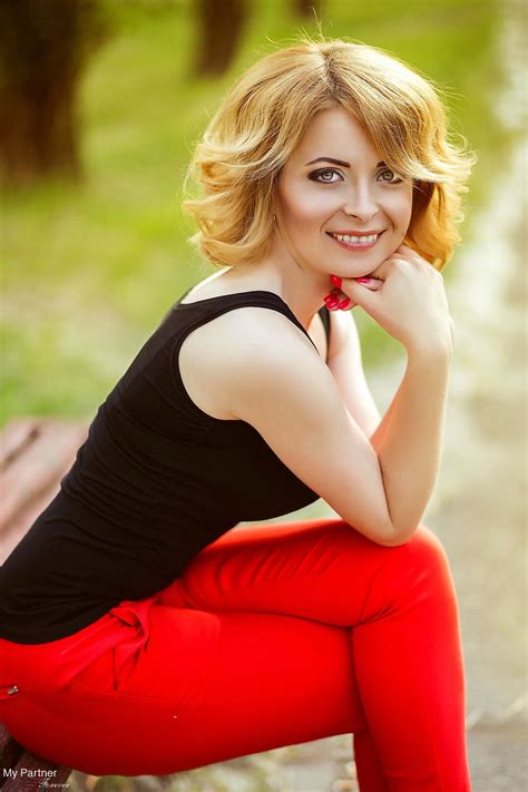 ukrainian singles dating agency presenting mega dildo