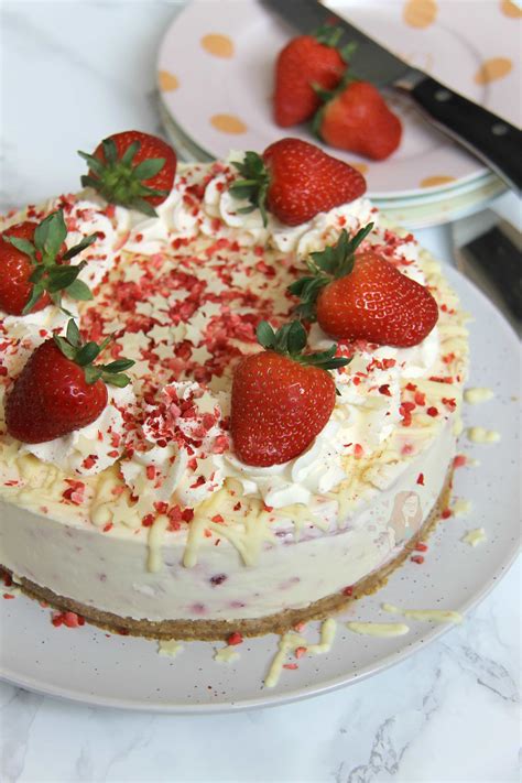 No Bake White Chocolate And Strawberry Cheesecake Jane S Patisserie