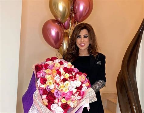 جمهور نجوى كرم يحتفل بعيد ميلادها فيديو هاشتاقات صحيفة إلكترونية