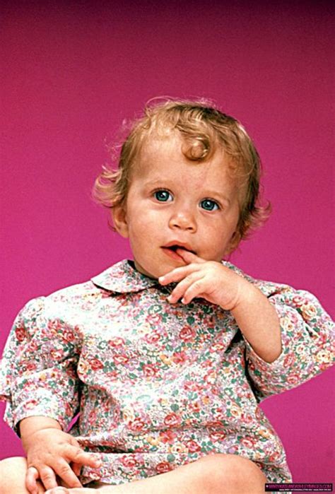 Olsen Twin Full House Looks Michelle Tanner S Greatest Outfits