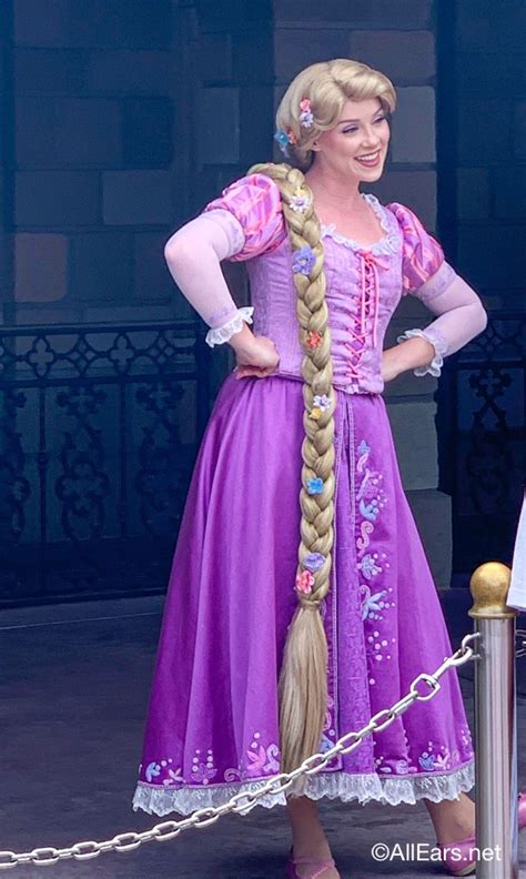 Photos Rapunzel Is Waving Hello From A New Spot In Disney World
