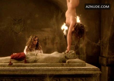 browse celebrity tomb images page 1 aznude