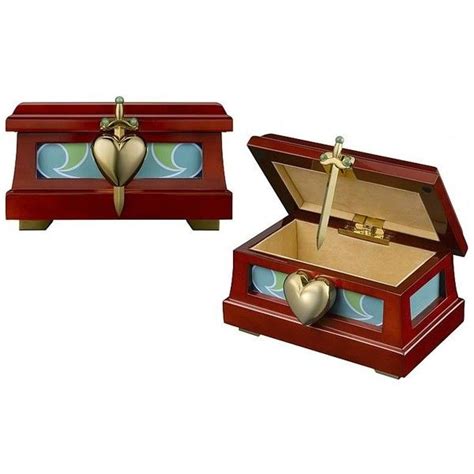snow white evil queen s heart box master replicas snow white and