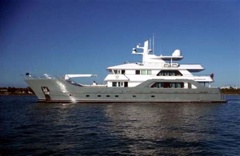 inace yachts      sale explorer yachts brokerage
