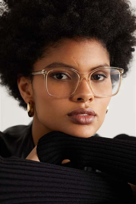 eyeglass styles ultimate guide to trends and classic eyewear in 2022