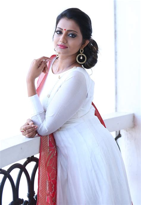actress priyanka nair recent photoshoot images new movie