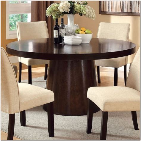 person circle dining table